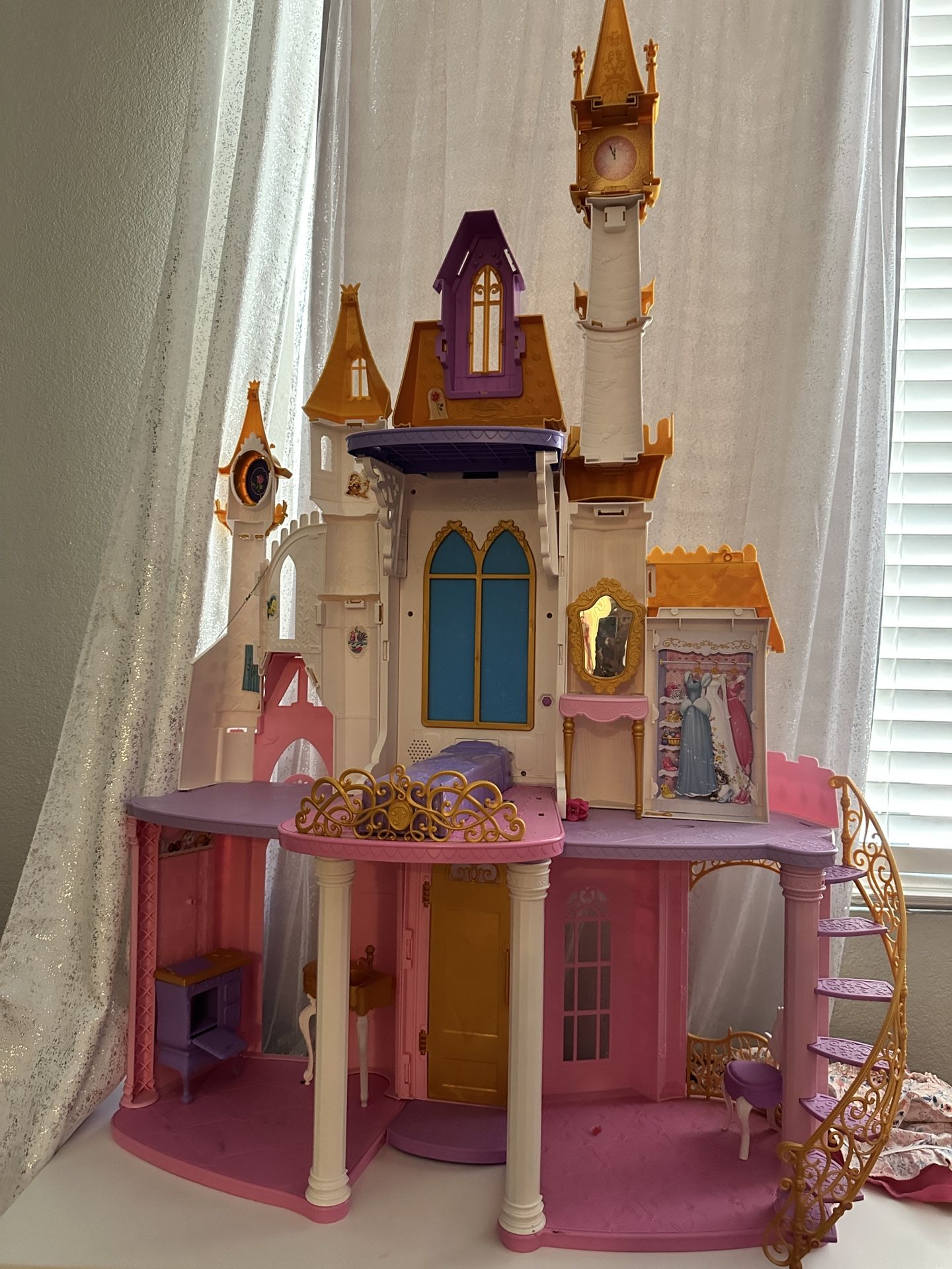 Disney Princess Ultimate Celebration Castle