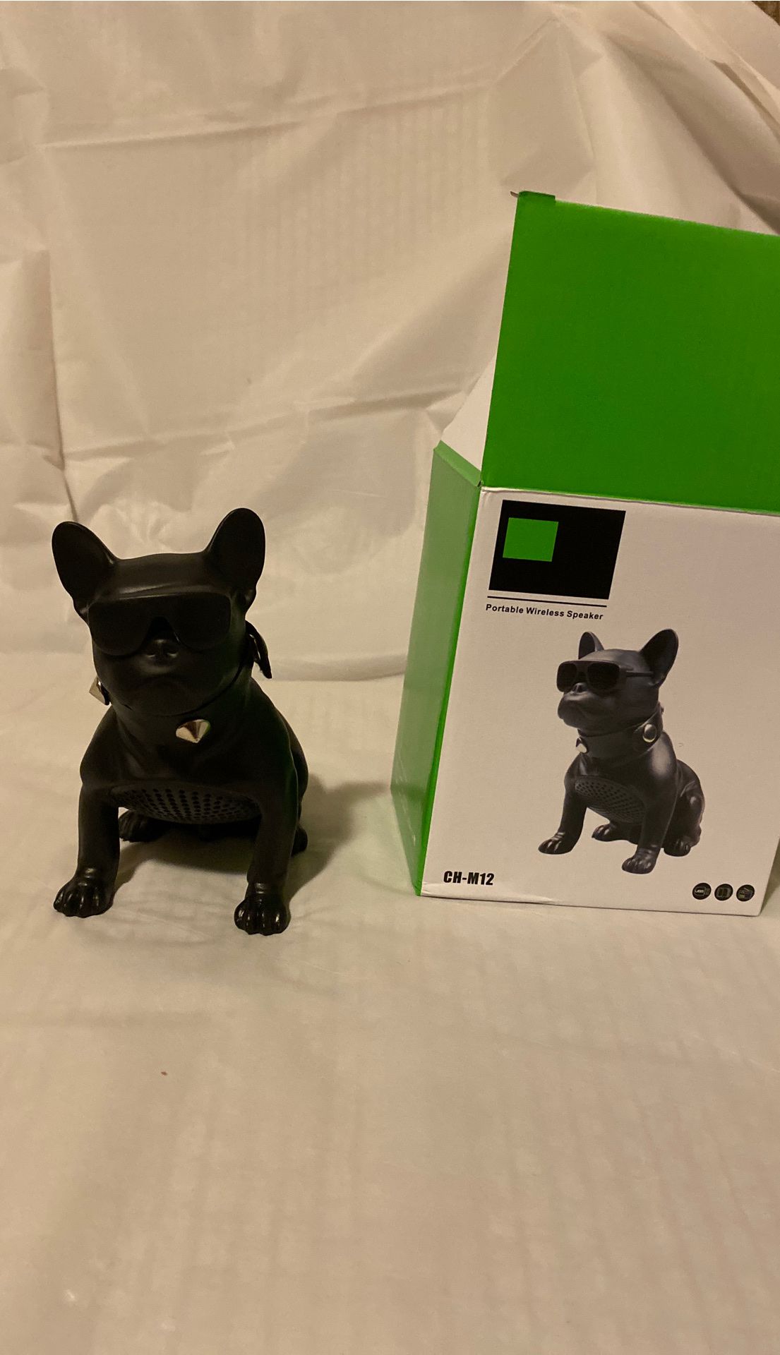 Mini black cool pug wireless speaker