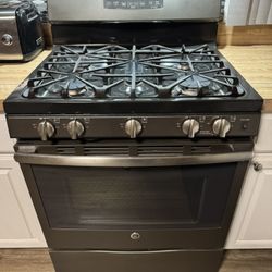 GE  Gas Stove 