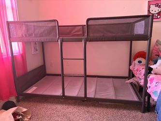 Kids twin bedframe