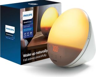 Philips SmartSleep Wake-up Light, Colored Sunrise and Sunset Simulation, 5 Natural Sounds, FM Radio & Reading Lamp, Tap Snooze, HF3520/60