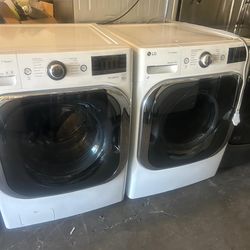 LG 29 Inch 5 .1 cu. ft. Washer And Electric Dryer