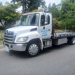 2020 hino 268 flatbed