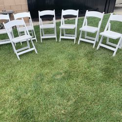 Great Condition Folding Chairs 