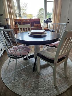 Kitchen table and 4 chairs