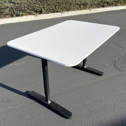 Ikea Bekant Office Desk w Adjustable Height