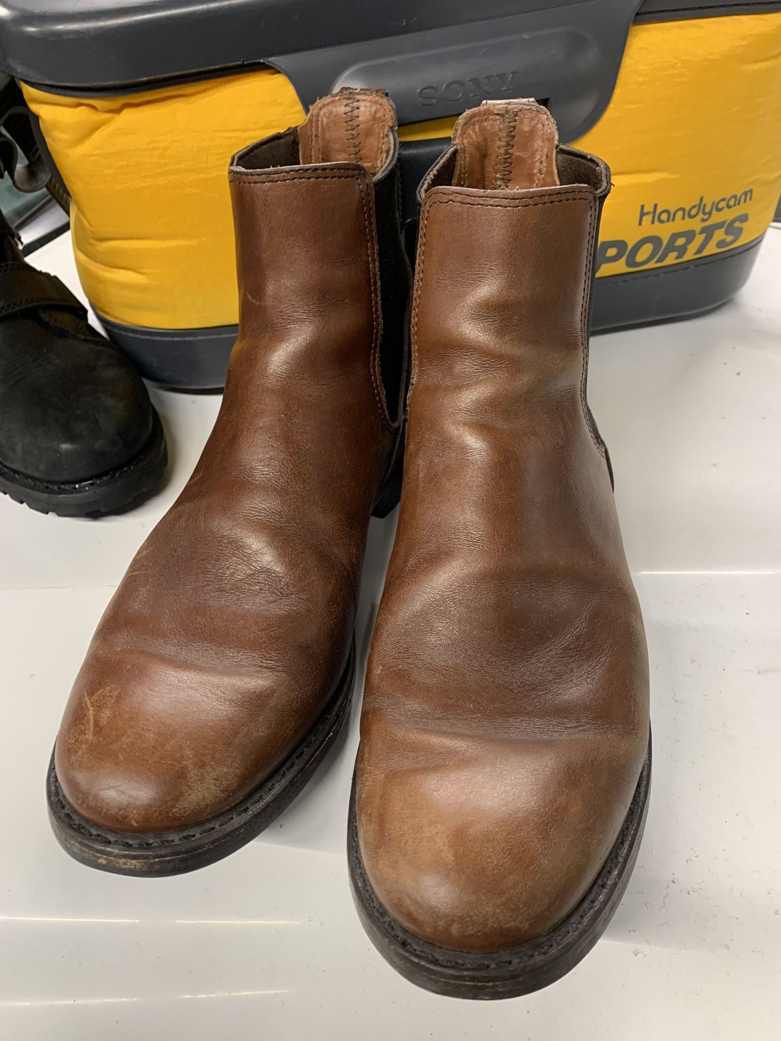 RED WING HERITAGE 9078 MIL-1 CONGRESS CHELSEA BOOTS SIZE 9.5 d for Sale in  Phoenix, AZ - OfferUp