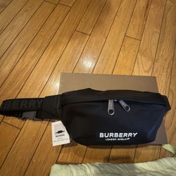 Burberry Men’s Belt Waist Bag Black Nylon New With Box And Receipt 