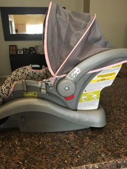 Baby carseat with base