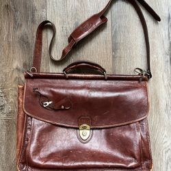 Floto Vintage Leather Messenger Bag with Key