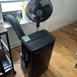 PORTABLE AC - window installation - barely used