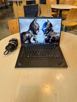 Lenovo ThinkPad X1 Carbon Gen 10 14-inch, Intel Core i7, 16GB RAM, 512GB Solid State