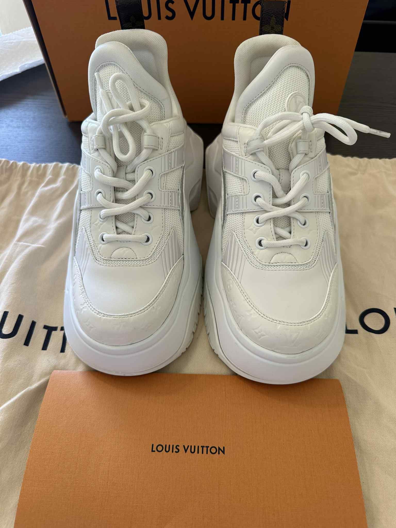 Archlight 2.0 White Monogram Size 7.5 Women