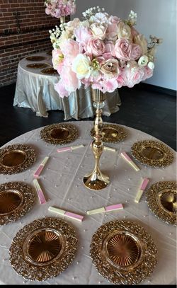 Luxury stunning Centerpiece faux flowers and vases