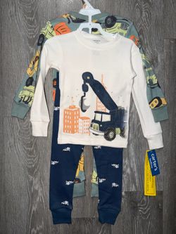Carter’s pajama for boys size 2t (4 pieces )