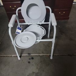 Like New Bathroom Patient Chair