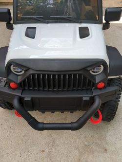 Power Jeep White