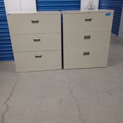 Metal File Cabinet 1 With Key 1 Without Key
