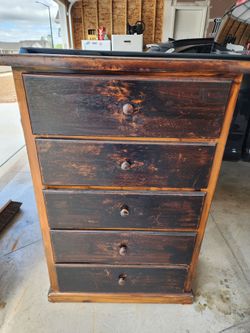 Dresser