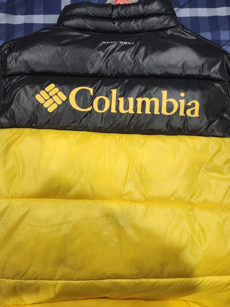 Columbia Black N Yellow Vest  Large