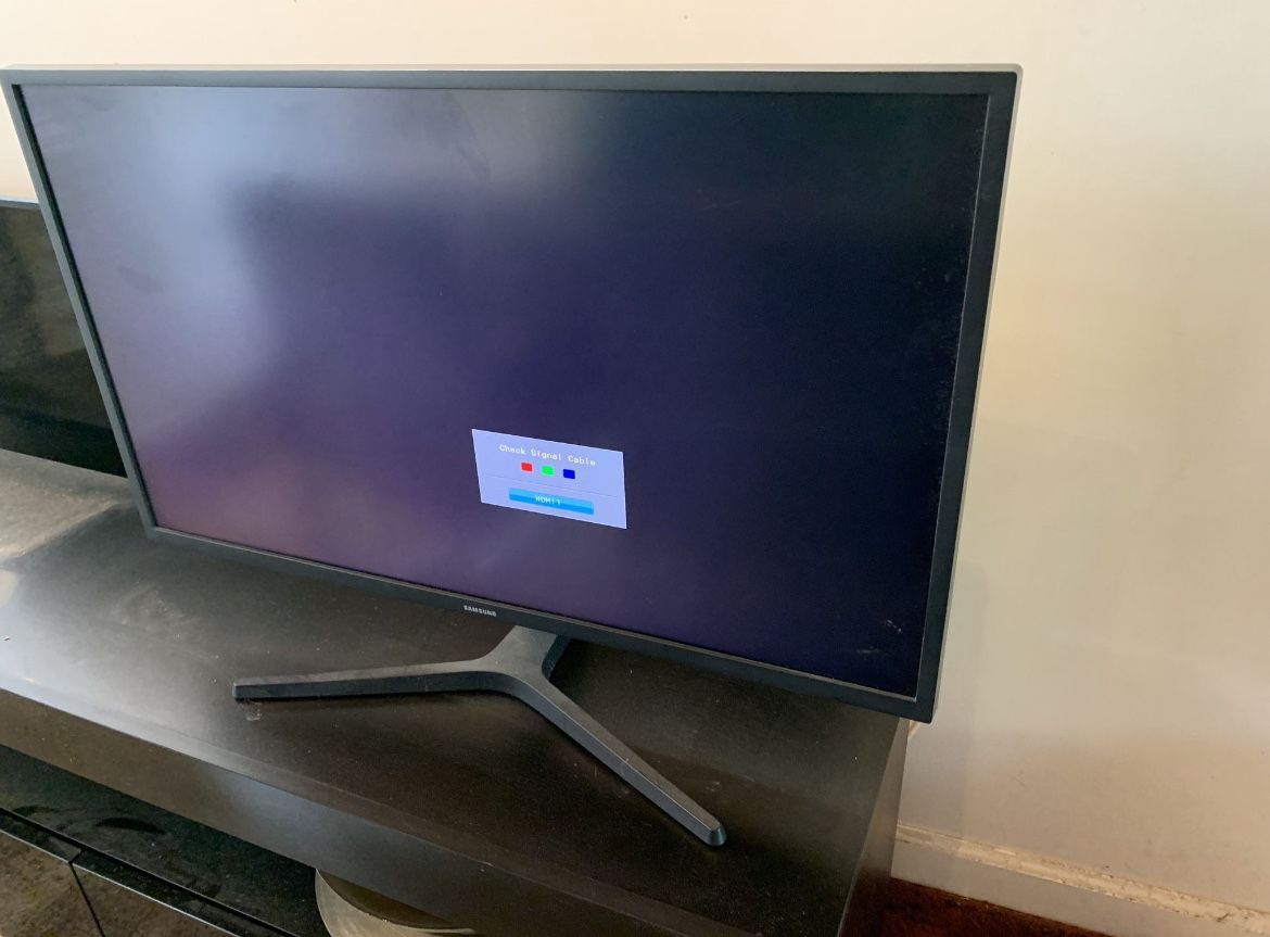 Samsung 32” ViewFinity UJ590 UHD Monitor 4k Gaming Tv
