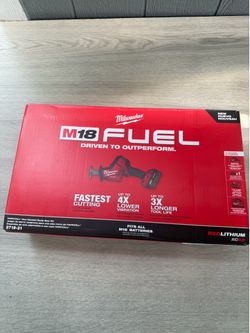 Milwaukee M18 FUEL 18V Lithium-Ion Brushless Cordless HACKZALL Reciprocating Saw Kit