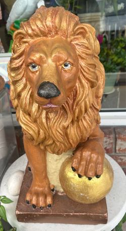 Vintage hand-painted concrete lion statue outdoor indoor 22x14x10