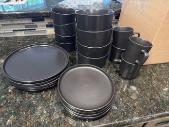 Stoneware Dinner Set