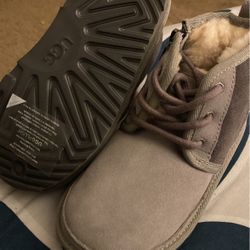 Uggs 11c