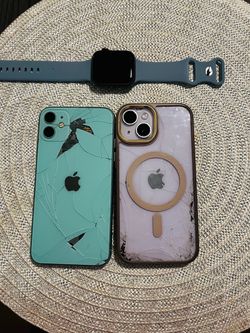 Broken Apple iPhone Lot of 2