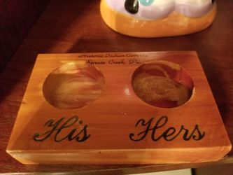 His and Hers Wedding ring holder