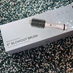 Professional 2” Blowout Brush