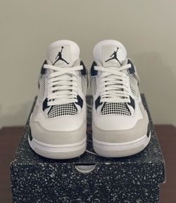 Military grey Jordan 4
