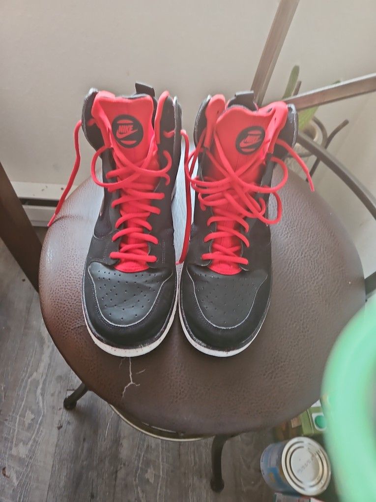 Nike Black And Red Shoes