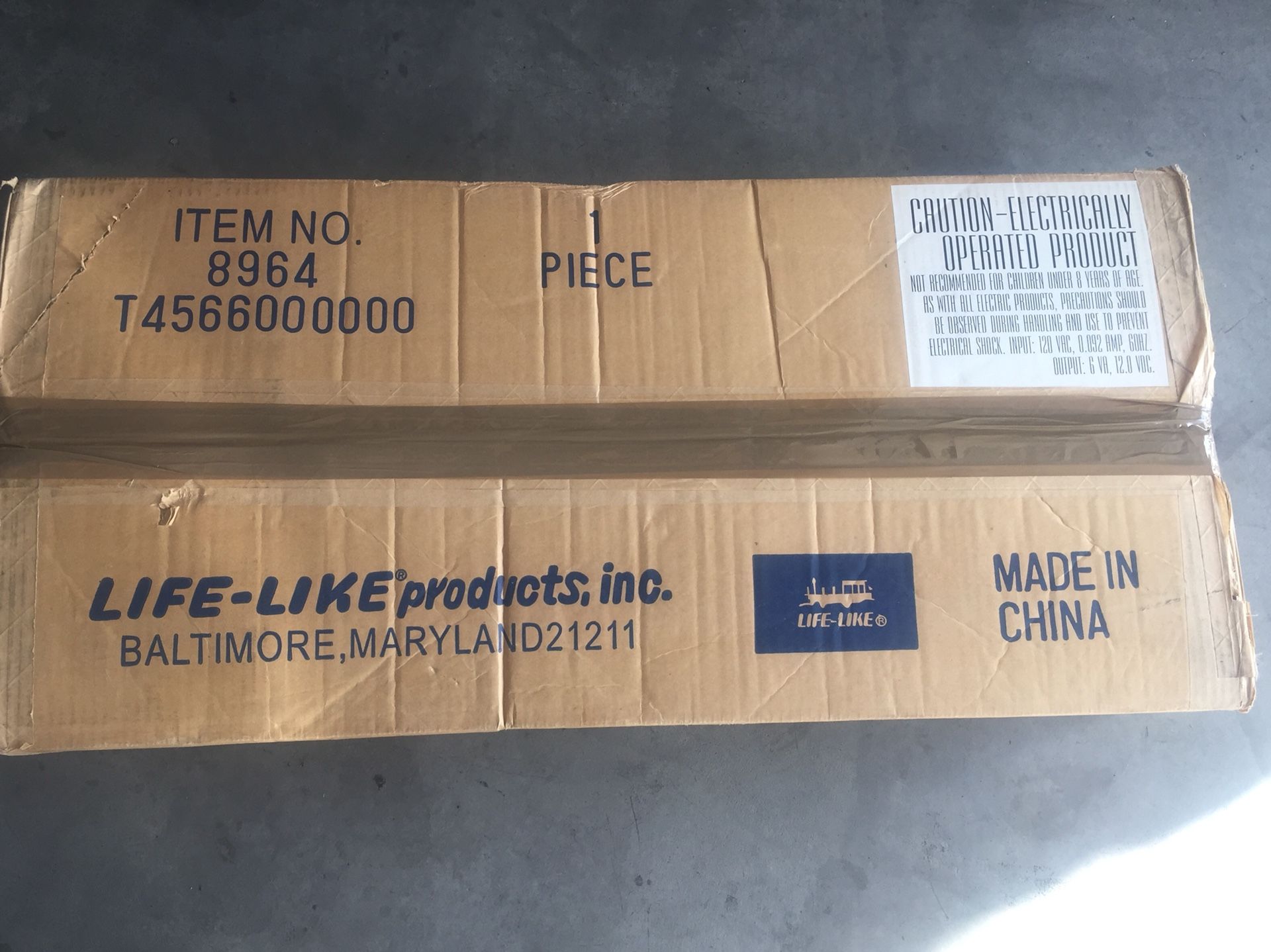 Train Set(Life-Like Radio Double yourDiesel Complete Model Train Set 8964 HO Scale)
