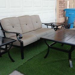 Patio Furniture Good Condition 