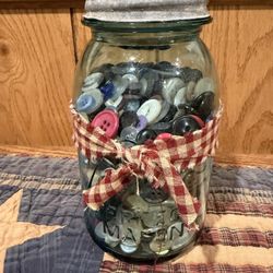 Vintage Mason Jars w/ Buttons   ($10-$20)
