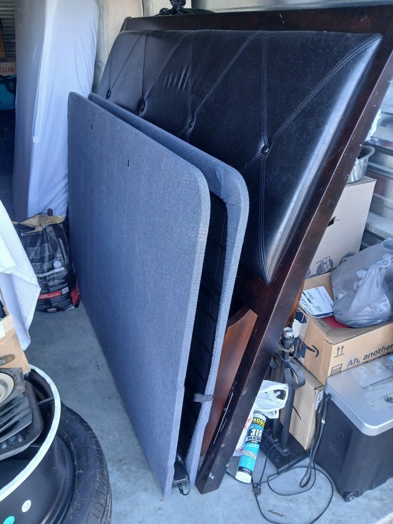 Adjustable Bed W/mattress 