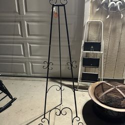Metal easel - Black Stand Alone 
