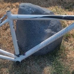 SPECIALIZED "DOLCE " ROAD BIKE "