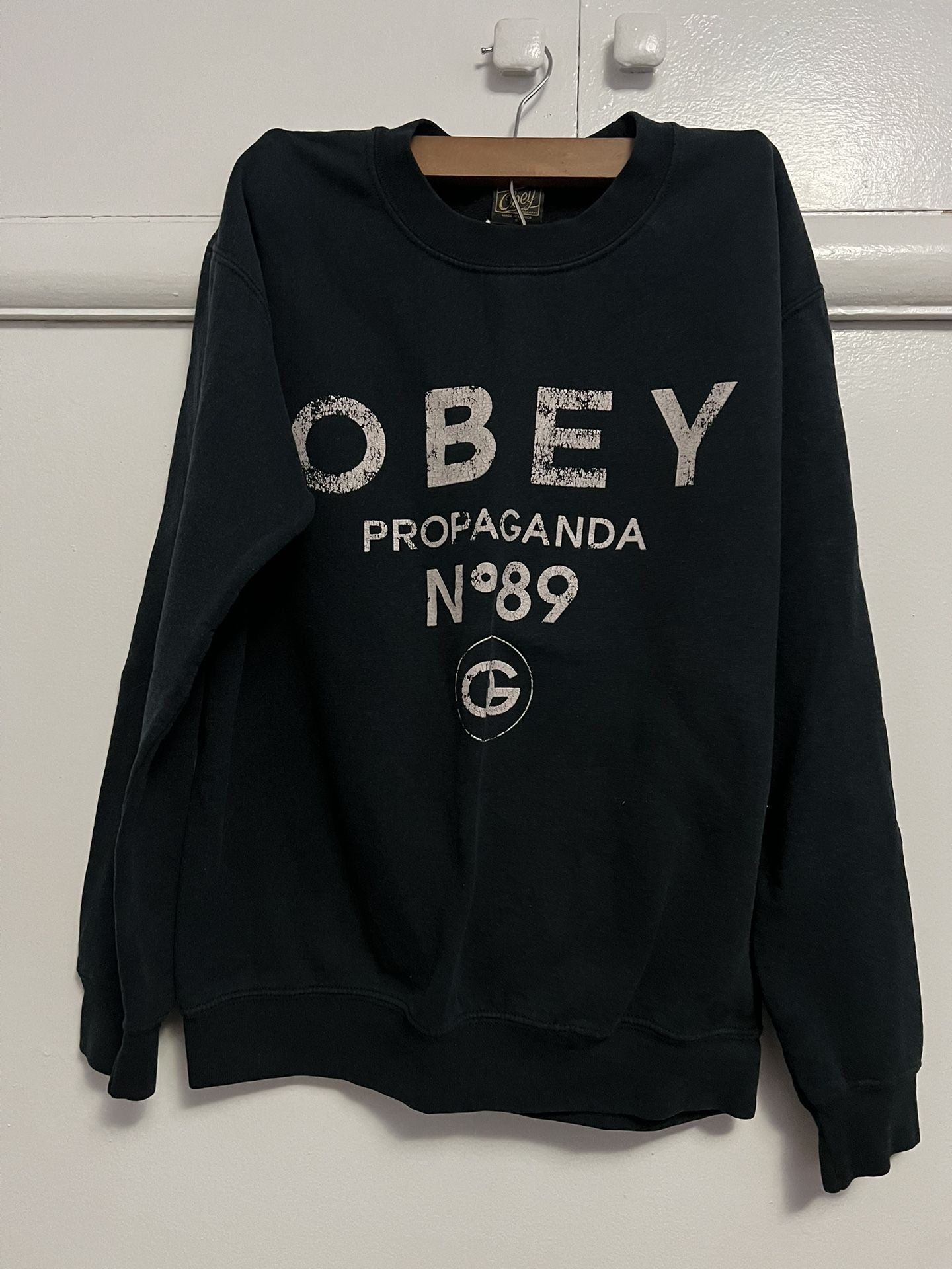 Obey Sweatshirt Size Small
