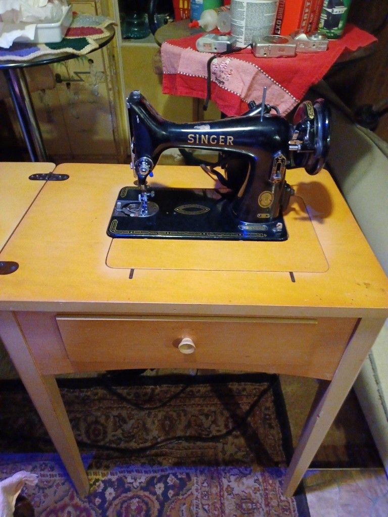 Singer Sewing Machine Antique