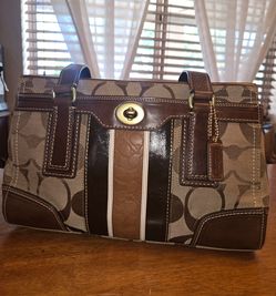 Coach Y2K 11620 Beige Tan Signature Turnlock Tote Bag- Like New w/Dust Bag