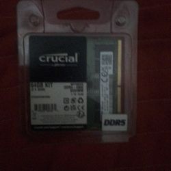 2 Samsung DDR5 8 GB RAM (16 GB)