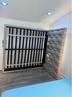 King gray bed