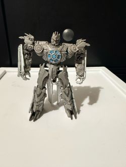 Transformers studio series revenge of the fallen soundwave