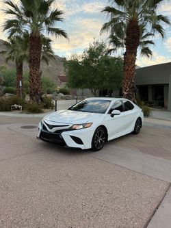 2020 Toyota Camry SE