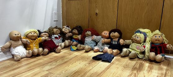 Cabbage Patch Dolls - Full Lot