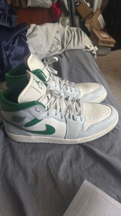 Nike air Jordan mid white platinum pine green