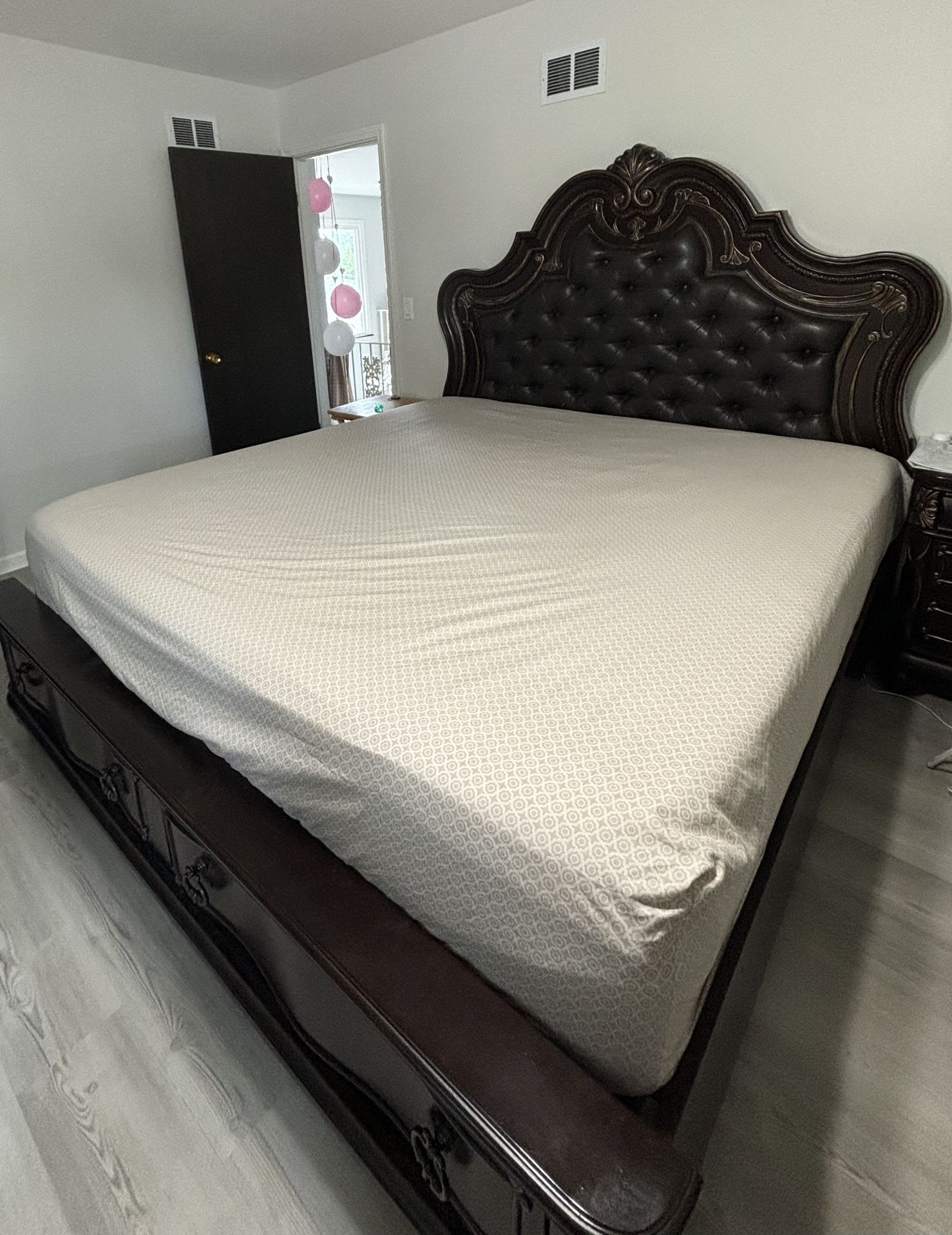 King Bed $800